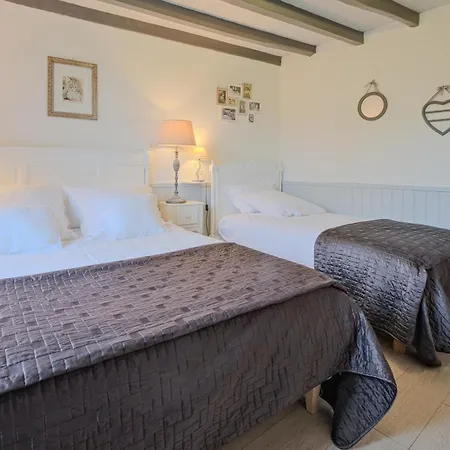 Le Moutat-l'etable Дом отдыха *