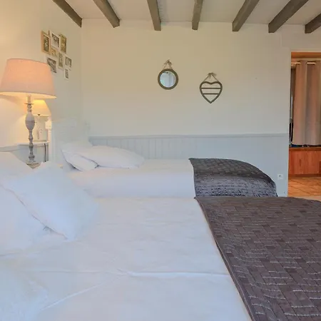 Le Moutat-l'etable Дом отдыха *